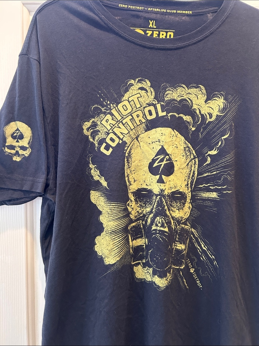 Zero Foxtrot Riot Control Skull Gas Mask Graphic T-Shirt Men’s XL Black